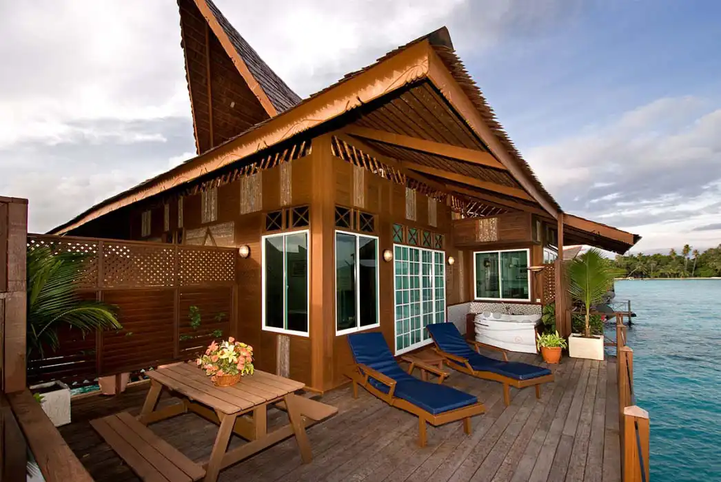 Borneo Villa Balcony Jacuzzi