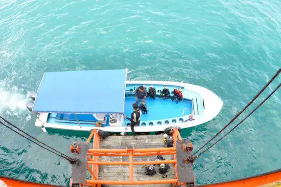 Seaventures dive lift